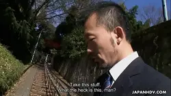 亚洲美女在《时光机》剧集播出后遭人抚摸和爱抚