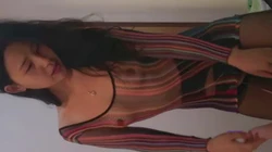 淫荡人妻小少妇穿着性感的睡衣被操出白浆