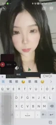 高颜值妹妹可以舌头舔到奶子，文字指挥，很听话