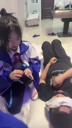 四姐妹 钉子鞋暴踹贱货