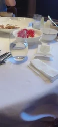 上海她老公对面做着她桌子底下帮我口
