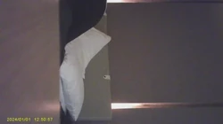 妹子迫不及待脱我裤子