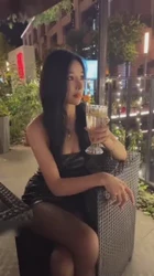 露脸3P上海虚荣名媛，表面美丽正经