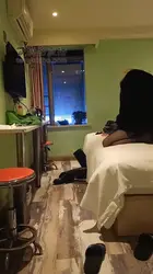 给柠檬闺蜜琪琪舔脚