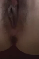 少妇深夜发情自慰