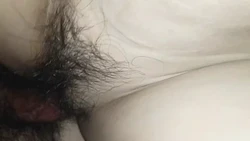 【雨哥91】近距离上帝视角观看草熟女的骚逼，快速抽插灌浆！
