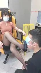 耳光大学生第一场 打到哭喊求饶