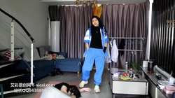 女校霸爆踩女奴