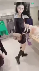 ❤️带她去商场买几件衣服在更衣室啪啪