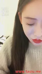 网调骚母狗中发小在旁边惊呆