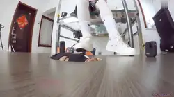 凌S 人脸地板2 JK装脏鞋臭棉袜 帆布鞋白丝走踩脸 虐脸践踏羞辱