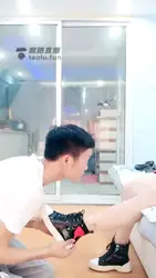 开发素人小姐姐第一部 纯舔脚