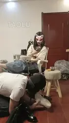 心理学 清理鞋子 舔脚