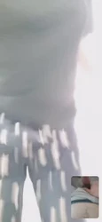 【雨哥91】裸聊女网友真实自拍！悠悠的骚逼紧奶子挺拔，后入对着肥臀射