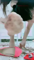 白丝脚喂食 高跟鞋底巧克力