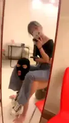 外卖小哥送餐 直勾勾盯着短丝