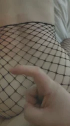 原创 3秒处有验证  带丝袜套草渔网袜老逼