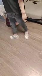 欣欣 继续玩弄女奴小乖乖