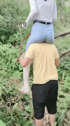 白靴 骑脖子 长靴深喉 脚耳光