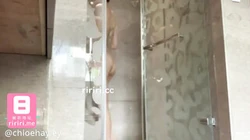 SWAG 淫荡小母猫自慰到华丽的喷水 Chloehayley