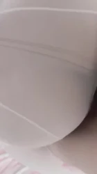 使劲撞