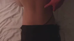 爆插老婆，有完整视频。