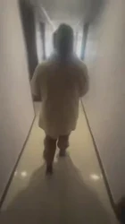 青岛熟女阿姨进房间立马深喉