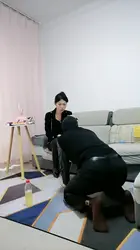 踩踏 口水 喂食