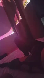 抚摸奶子