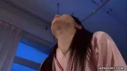 病房里一个亚洲婊子正在给人口交