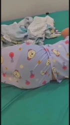 长腿学妹今天穿黑丝，身材太赞