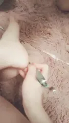 吃脚皮的狗