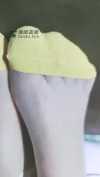 第一视角我的袜袜 像不像冰淇淋 舔吧