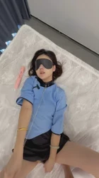 （原创）母狗民国服饰，逼逼插着自慰棒，仔细舔主人的宝贝