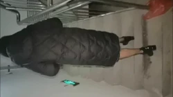 穿着渔网袜 来找我的少妇 中间让他又换了一条丝袜 带字幕