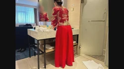 即将嫁人的炮友穿着秀禾礼服跟我操