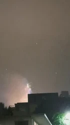 新年快乐，街头露出