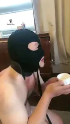 高清 史上最骚贱狗 赏赐圣水 结果吃到猫毛