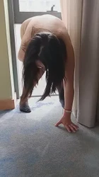 窗前用大鸡巴自慰