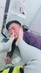 裸足 棉袜 脚耳光 钻胯