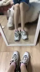运动鞋棉袜口水羞辱
