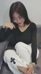 三男三女家中玩群P 妹子一个个都非常年轻水嫩高颜值 老衲真是羡慕