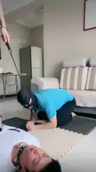 调教两条狗 小奶狗的惨叫的声音真好听