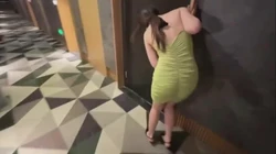 酒吧约了个身材特别好的妹子，这身材是真不错，聊了两三天直接带出去开房