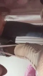 小母狗滚进来让主人艹翻��