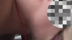 和野男人车里偷情被舔逼，舔的太爽了，爽到屁眼也好想被舔啊