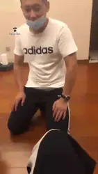 高清 真实抓路人狗舔白浓汘白袜脚 单脚踩狗脖