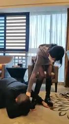 来自后妈的毒打