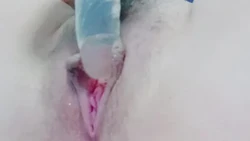 表妹用玩具弄出白浆