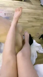 长腿主人 裸足 踩脚垫奴 1